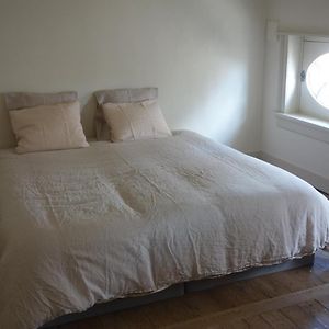 Studio met een Queen Size Bed